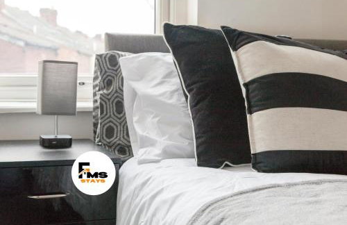 Large 6 Bed House, Long Term Stay Savings, Contractors, Professionals, Big Groups, Free Parking! - Foto 5