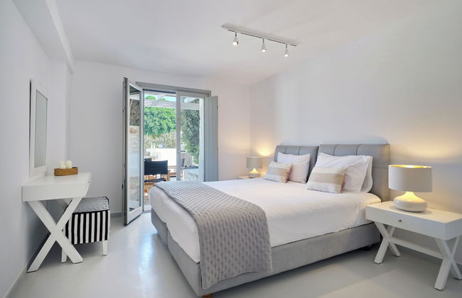 Empire Luxury Villas - Photo 29