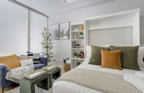 Indigo Cove Modern Studio near Historic Uptown - Foto 12