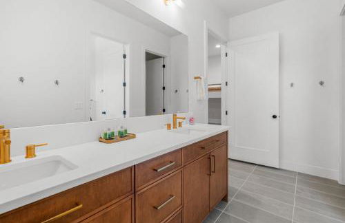 Pecan Valley Oasis - Lux Pool, Sauna and Theater - Foto 74