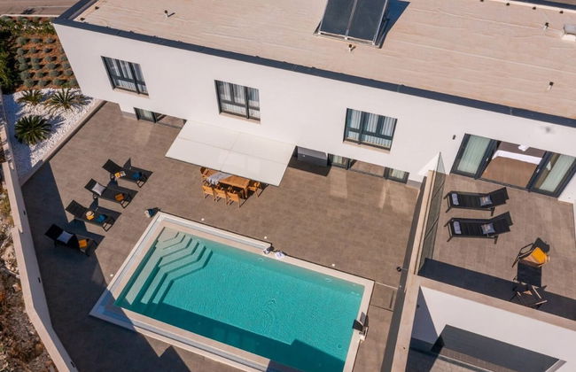 Holly - With Pool - H - Foto 38