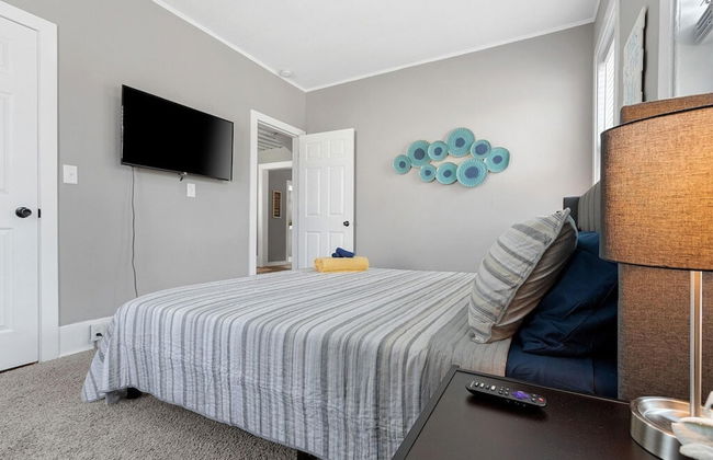 Lazy River Villa - Hottub Fenced Yard Sleeps 11 - Foto 7