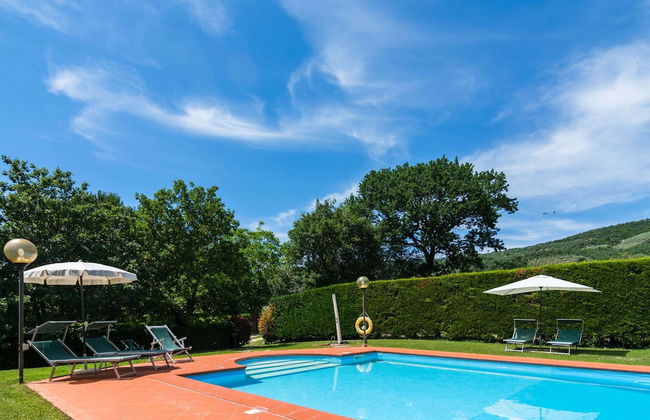 Farmhouse in Tuscany With Panoramic Pool - Photo 17