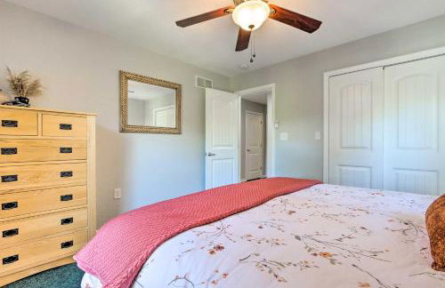 Dock and Jet Ski Slip Lakeside Sunrise Beach Home! - Foto 23