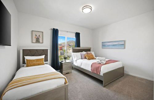 Views, Gameroom, Saltwater Pool & Hot tub, Firepit by MariamsBnb - Foto 47