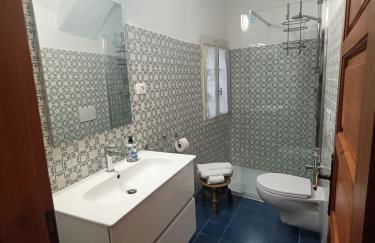 House of the Arches - Photo 5