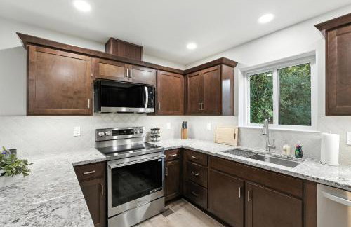 The White House Coveted Triplex Near Lake - Foto 47