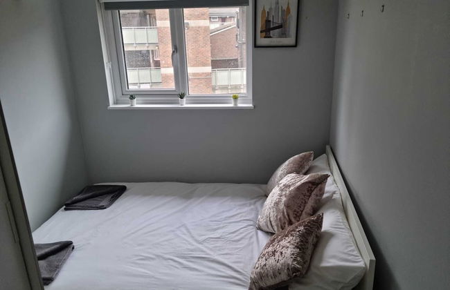 Impeccable 4-bed House in London With Jacuzzi - Foto 14