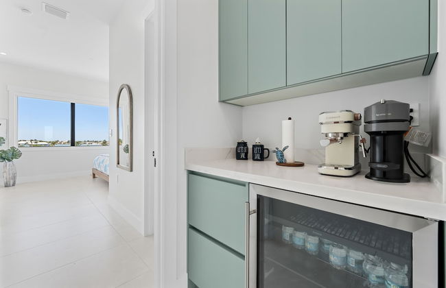 Luxury Seaside Escape Pool Dock Scenic Views - Foto 46