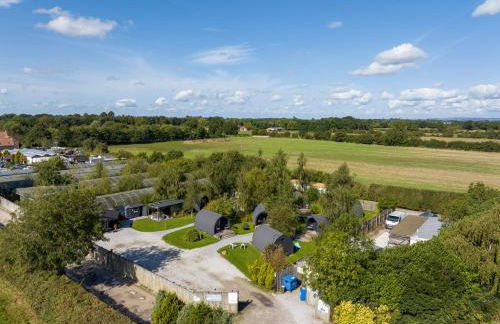 The Little Hide - Adult Only Camping Pods - Foto 24