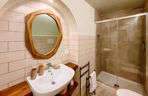 Basso 61, Cozy Oasis with Mini Pool and Courtyard - Foto 8