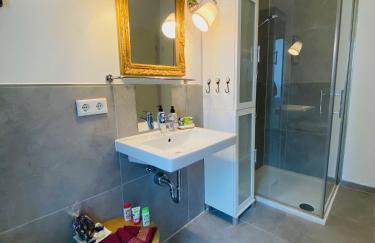 City Apartment an der Weser, City nah, Netflix, bis 7 Pers - Photo 43