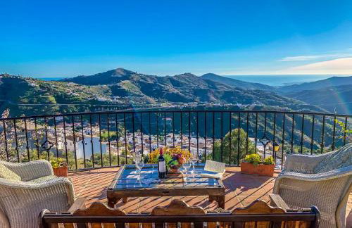 Casa Madre Tierra con jacuzzi piscina zona de barbacoa y preciosas vistas - Foto 1