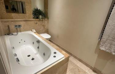 5 bed house with hot tub - Foto 40