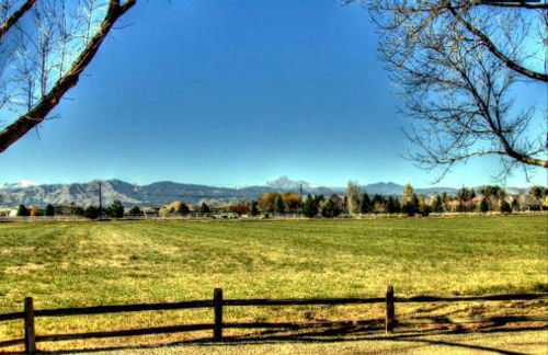 Large Home Near Boulder Fenced Yard 2 Dogs OK - Foto 1