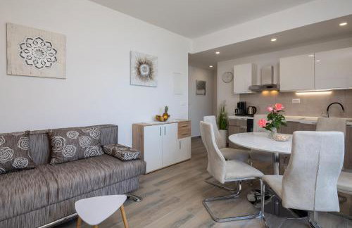 Apartments 20 meters from the beach - Photo 1