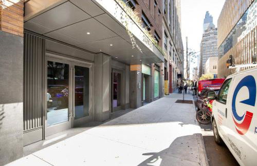 Blueground Chelsea rooftop pool nr The Vessel NYC-2147 - Foto 24