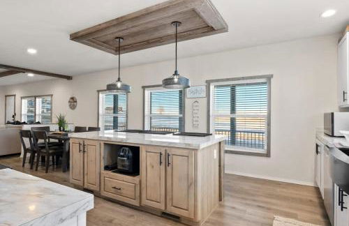 New Bear Lake Home with Beautiful Fall Views - Photo 2