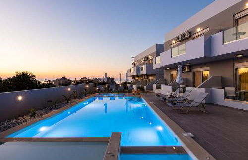 Evilio Suites, Inspired Family Retreat with Pool, Βy ThinkVilla - Foto 15