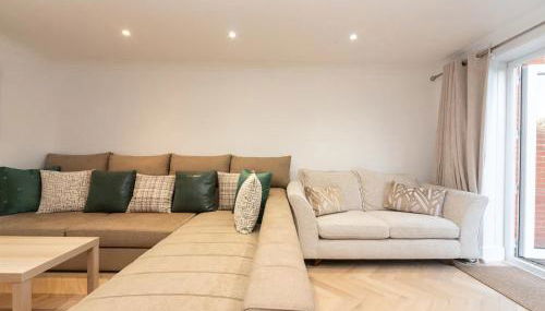 Gorgeous 4 BR House Near Station mins to London - Pass the Keys - Foto 5, Other