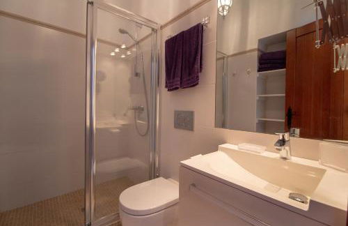 Quiet house in village center with mountains views - Photo 31