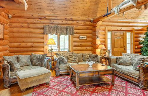 Indoor Pool and Hot Tub! Spacious Sterling Cabin - Foto 6