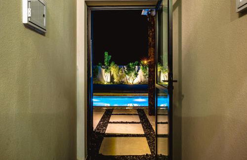 JQY Beach Flats - 950m da Praia - Garagem subterrânea - Estação de carregamento para veículos elétricos - Foto 45