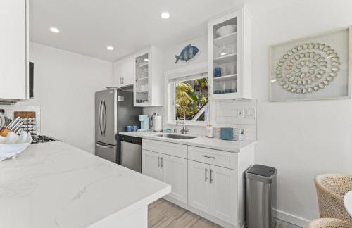 Penthouse Steps from Victoria Beach 180 degree ocean views - Foto 10