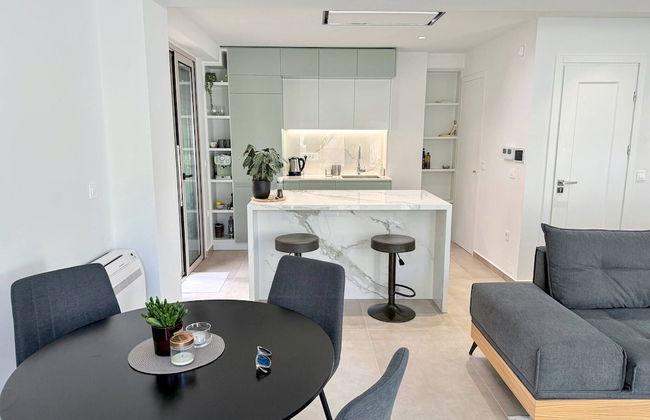 Azure Loft - 3min Walk to Beach, 10min to Old Town - Foto 1