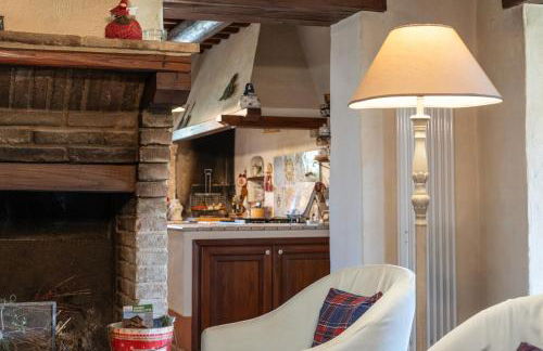 Tenuta di campagna con piscina immersa nel verde - Foto 7