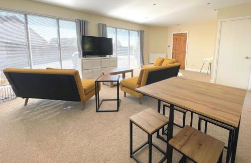 Beautiful 5BR House near Gretna Green with Garden - Pass the Keys - Photo 10