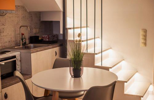 Leaves & Waves - Photo 1