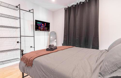 Bushwick Industrial1BR with Balcony - Foto 25