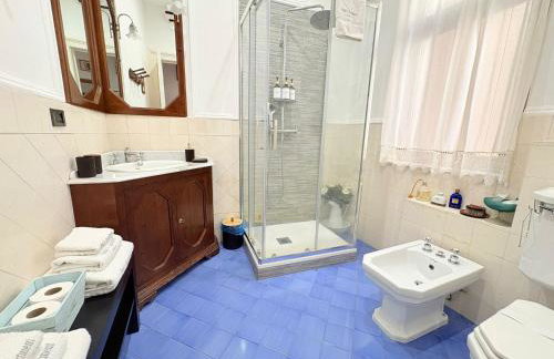 Exclusive Gina's Apartment - Photo 36