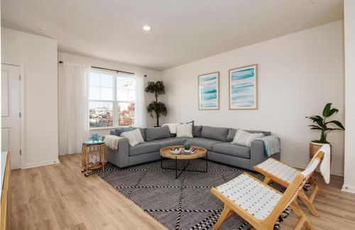 New Intown Waterfront Townhome wPool & Location - Foto 19