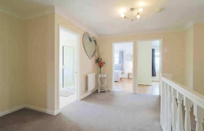 Inviting 7-bed House With sea Views in Hythe - Foto 29