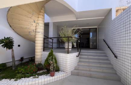 Apto com Varanda, Vista e Piscina a 50m da Praia - Foto 34