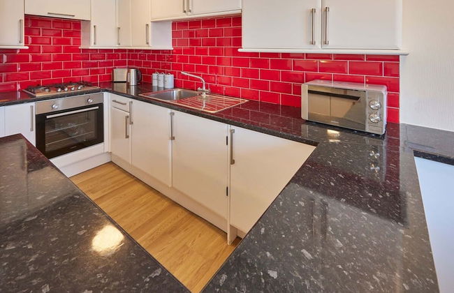 Host Stay Rock Cottage - Photo 5