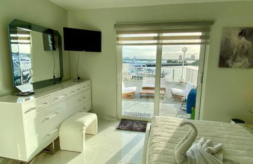Luxurious remodeled direct Waterfront apartment with Miami skyline view- Free parking- 5min drive to Miami Beach - Foto 6