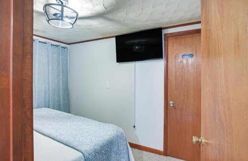 Home with Bunkroom 2 Mi to Hatfield and McCoy Trail - Foto 16