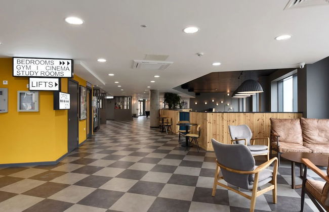 For Students Only Cosy Ensuite Rooms With Private Bathrooms at Dobbie's Point in Glasgow - Photo 2