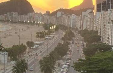 Apto. Leme 10º andar frente para o mar (vista espetacular) - Photo 42