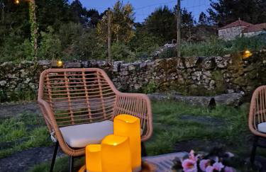 Encantadora Villa de Piedra con Jardín y Chimenea - Foto 8