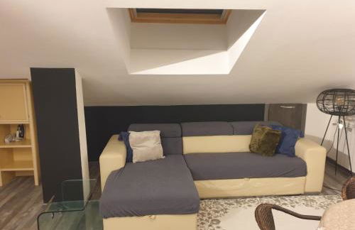 Angela's Attic - Photo 7