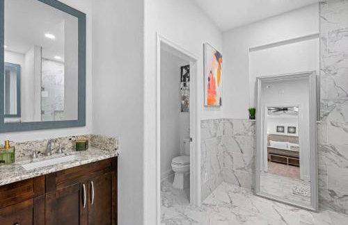 Midtown Retreat - Leftside Unit - Foto 15