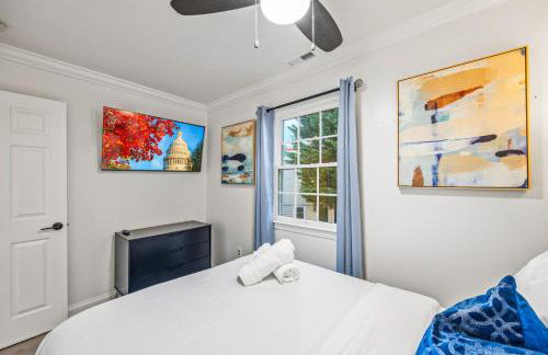 - Free Parking & 5-Min Walk To Metro - Book Now! - Photo 16