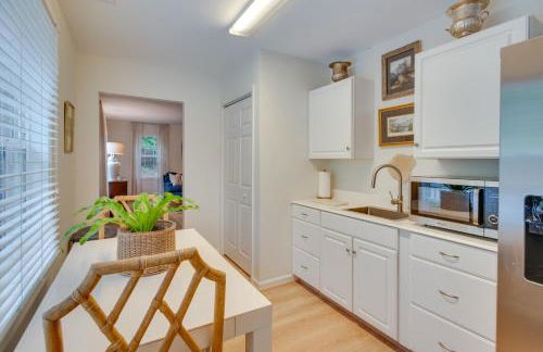 Idyllic Cave Spring Studio with Patio and Fire Pit! - Foto 10