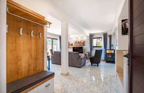 Villa Kadena - Luxury Seaside Villa with Private Heated Pool - Photo 73