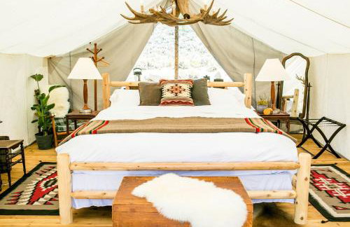 Stylish Camping Tents Set on an Organic Farm in Hudson Valley, New York State - Foto 3