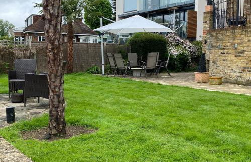 Riverside 4 Bedroom House Wraysbury Staines - Foto 30